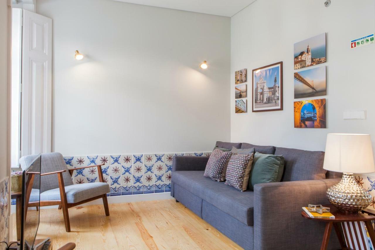 Alfama St George Castle District Fabulous 3 Bedrooms 2 Bathrooms Ac Balcony 1st Floor 19th Century Building * Lisboa