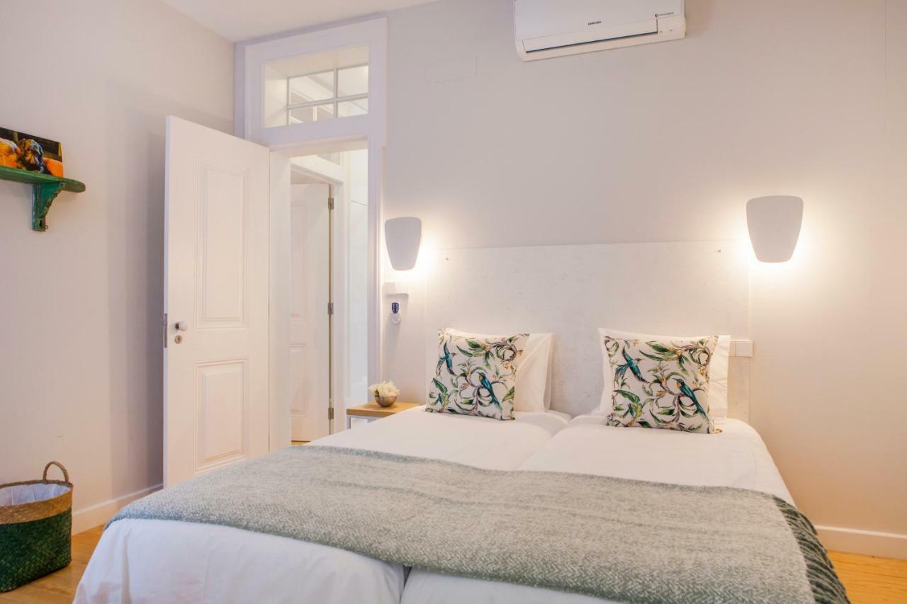 Alfama St George Castle District Fabulous 3 Bedrooms 2 Bathrooms Ac Balcony 1st Floor 19th Century Building