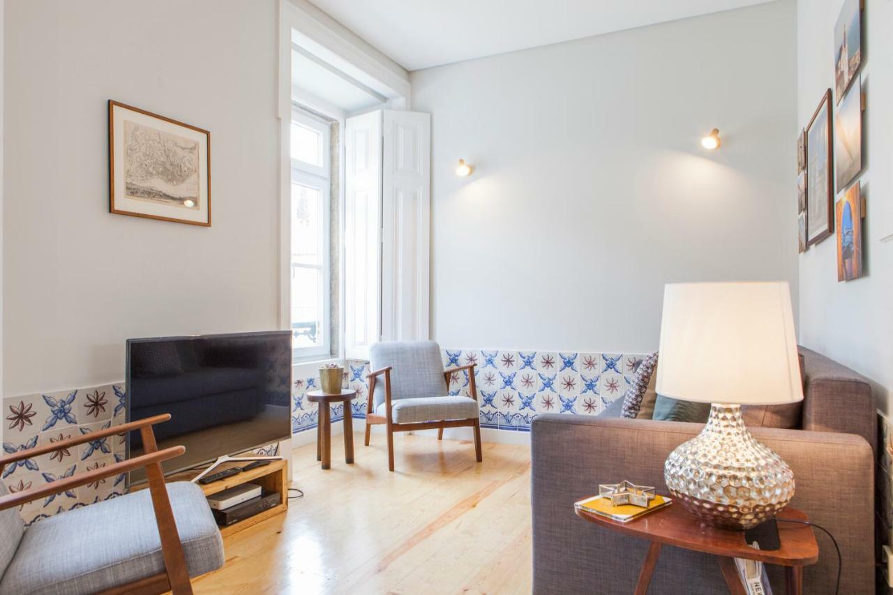 Alfama St George Castle District Fabulous 3 Bedrooms 2 Bathrooms Ac Balcony 1st Floor 19th Century Building * Lisboa