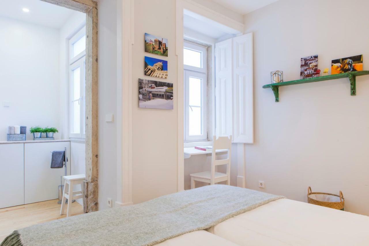Apartamento Alfama St George Castle District Fabulous 3 Bedrooms 2 Bathrooms Ac Balcony 1st Floor 19th Century Building *