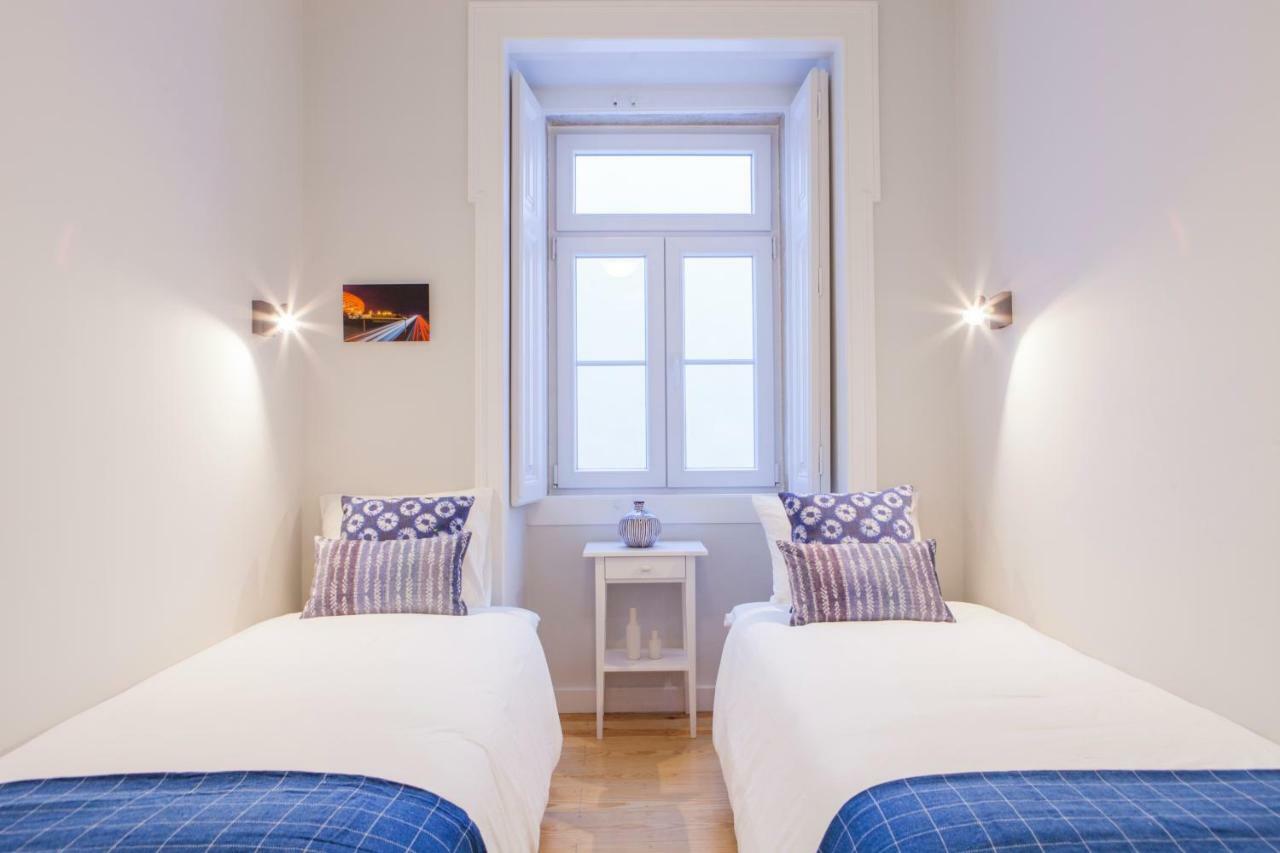 Alfama St George Castle District Fabulous 3 Bedrooms 2 Bathrooms Ac Balcony 1st Floor 19th Century Building Apartamento